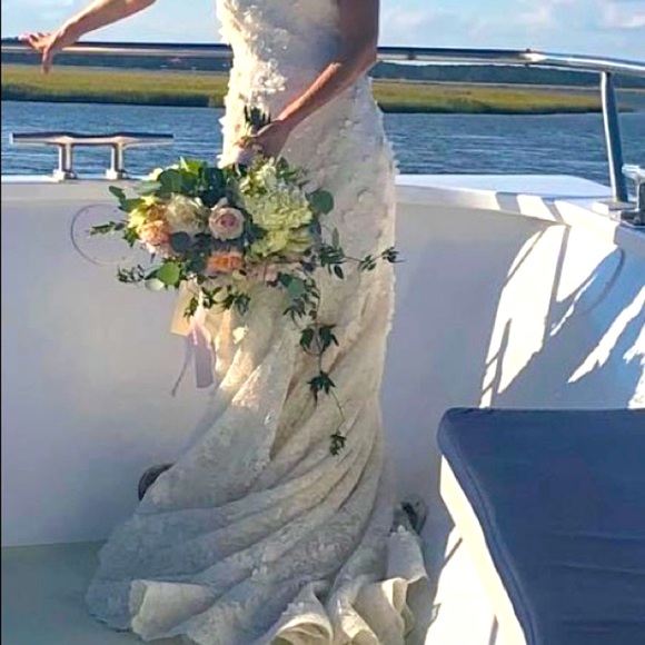 Camille La Vie wedding dress - Picture 4 of 9